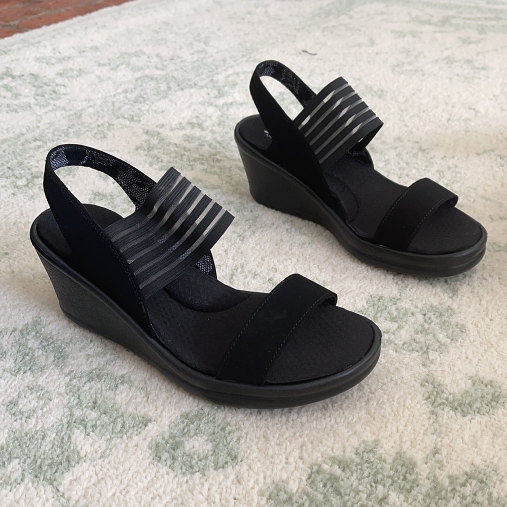 NWT Skechers memory foam wedges